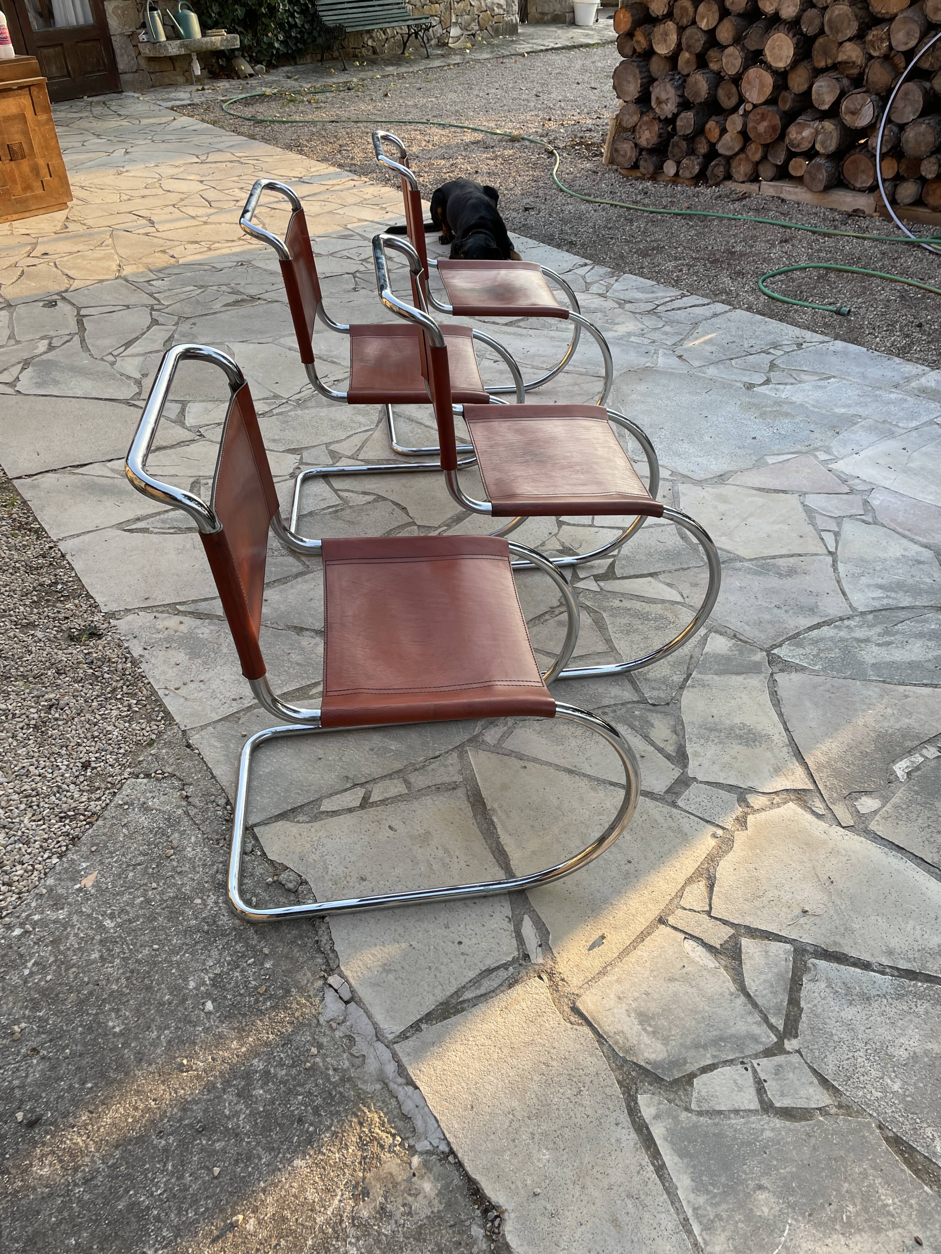 Four design chairs Mies van der Rohe Edition year 80