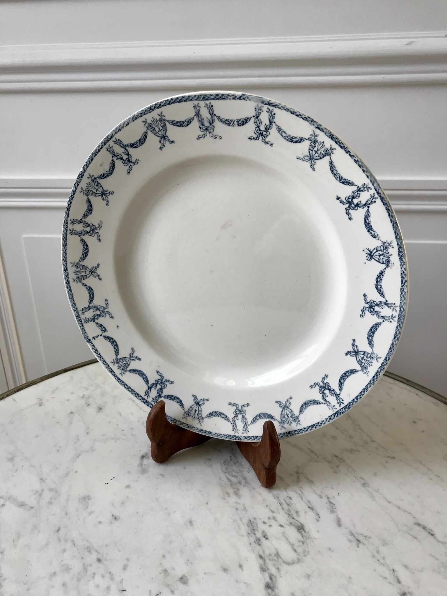 round dish in blue Iron Earth U&C Digoin Sarreguemines model Les Ternes late 19th century