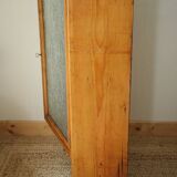 Low country window from the early 20th century