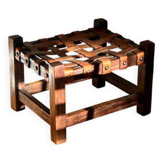 Pouf brutaliste brésilien en bois et cuir