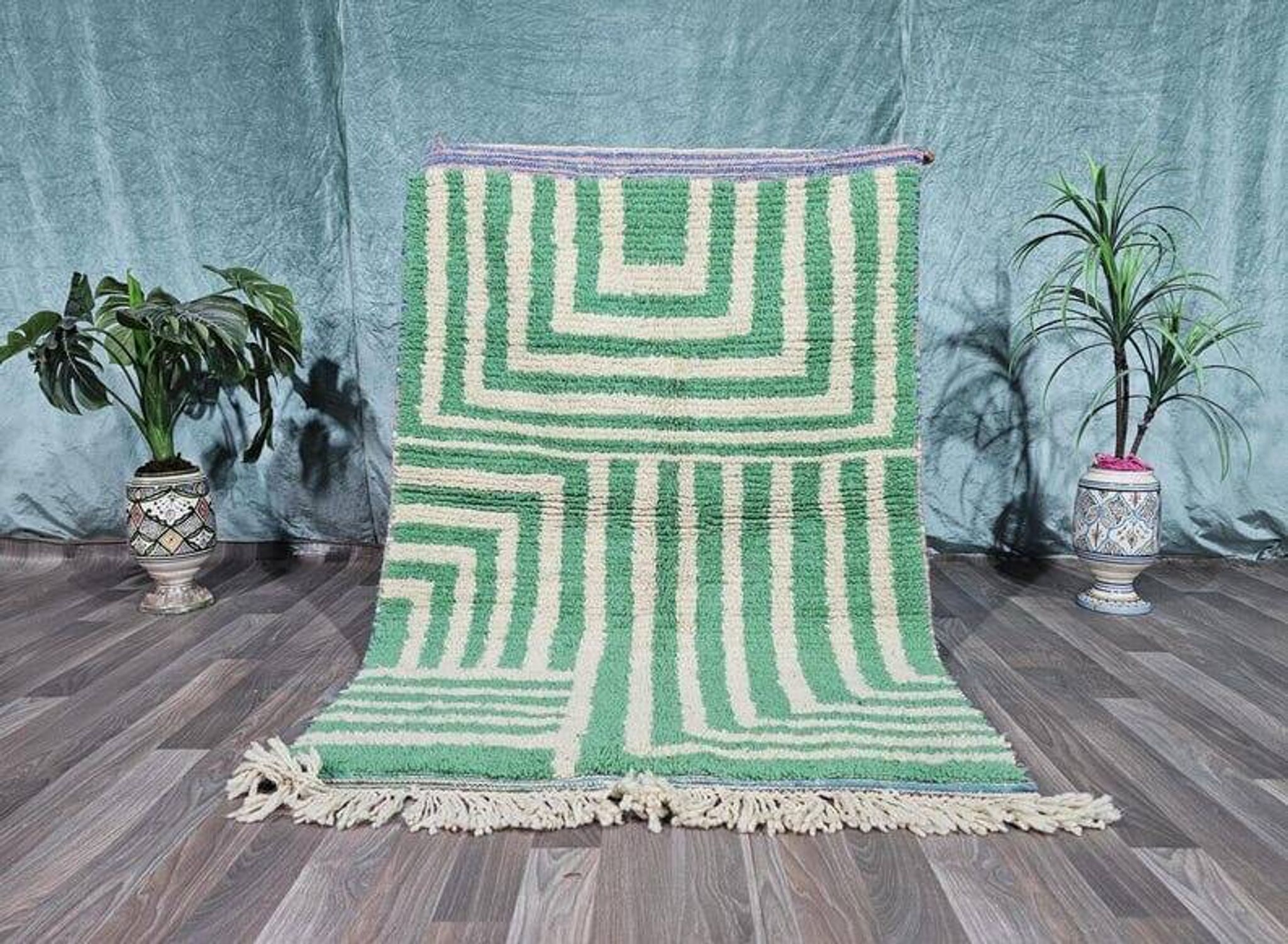 Handmade natural wool rug, size 140 x 260 cm.