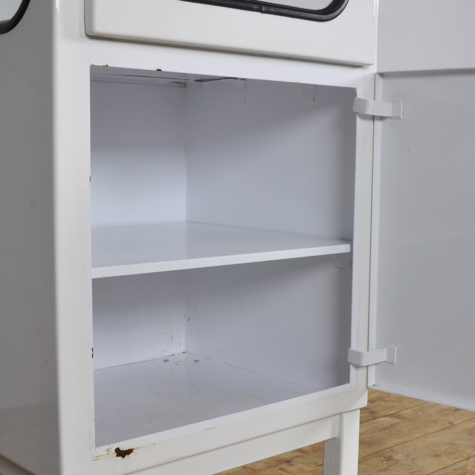 Iron medical display case from the 1970s