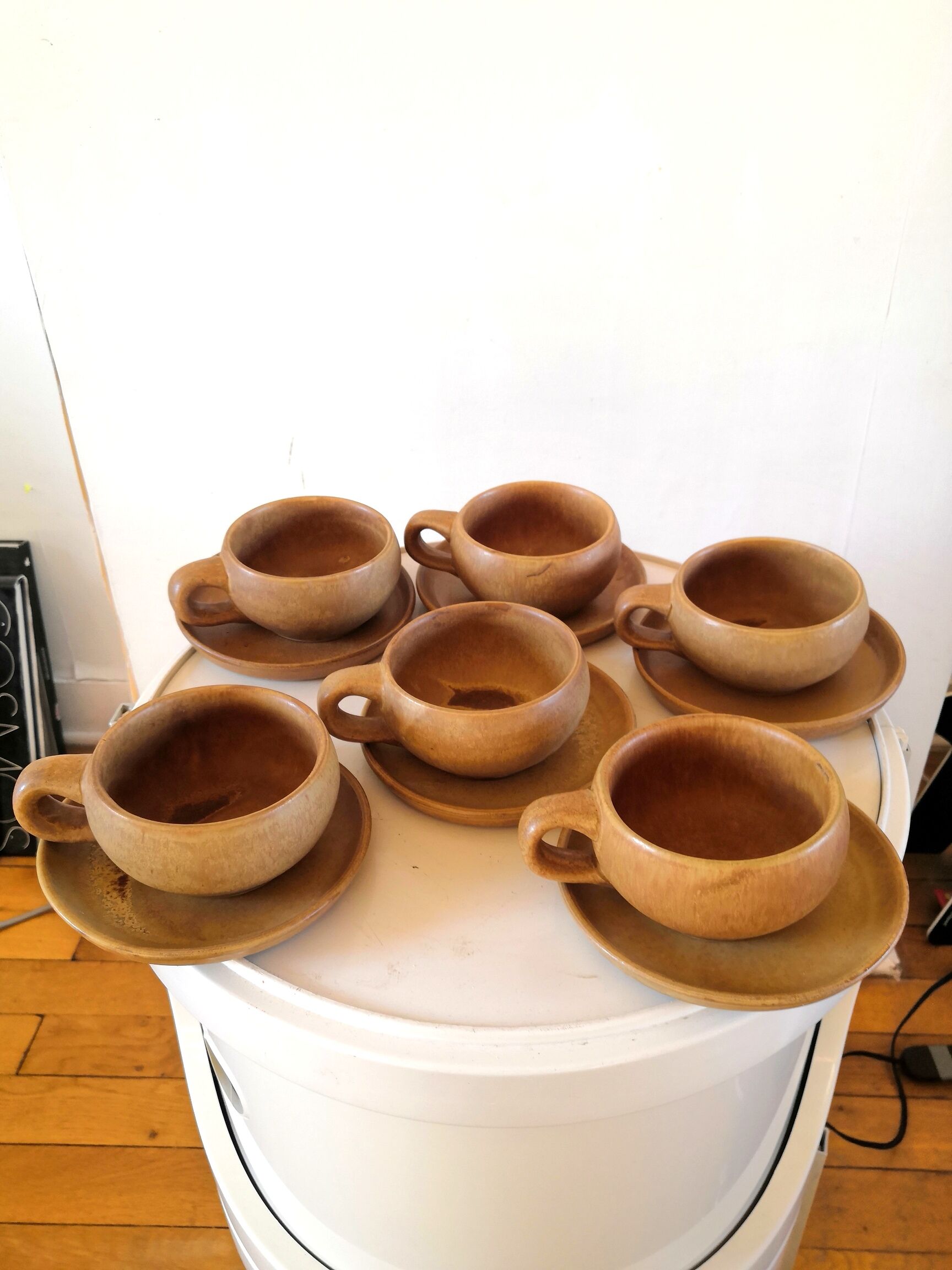 6 saucers and coffee cups in 70s design stoneware
