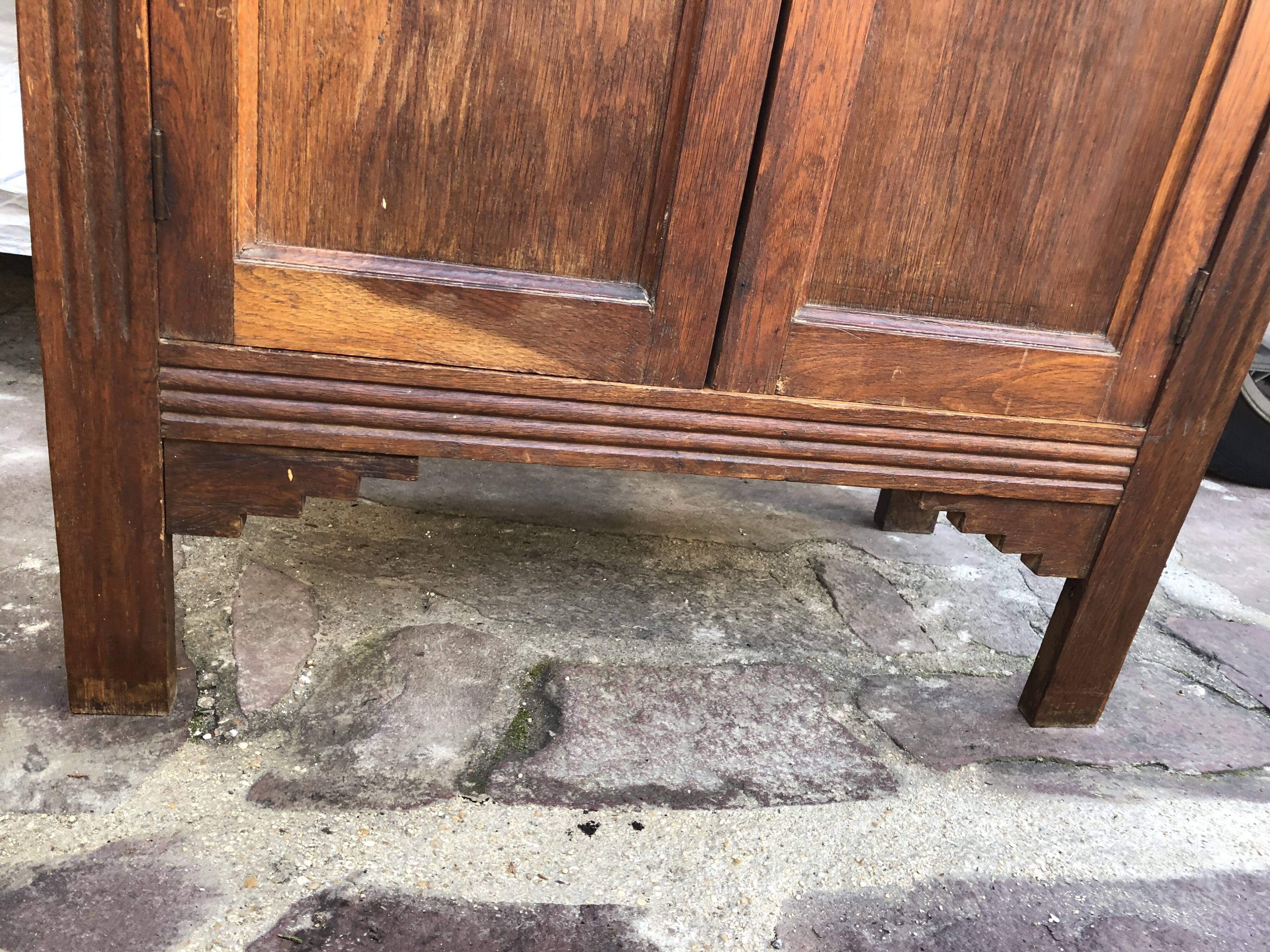 Armoire parisienne