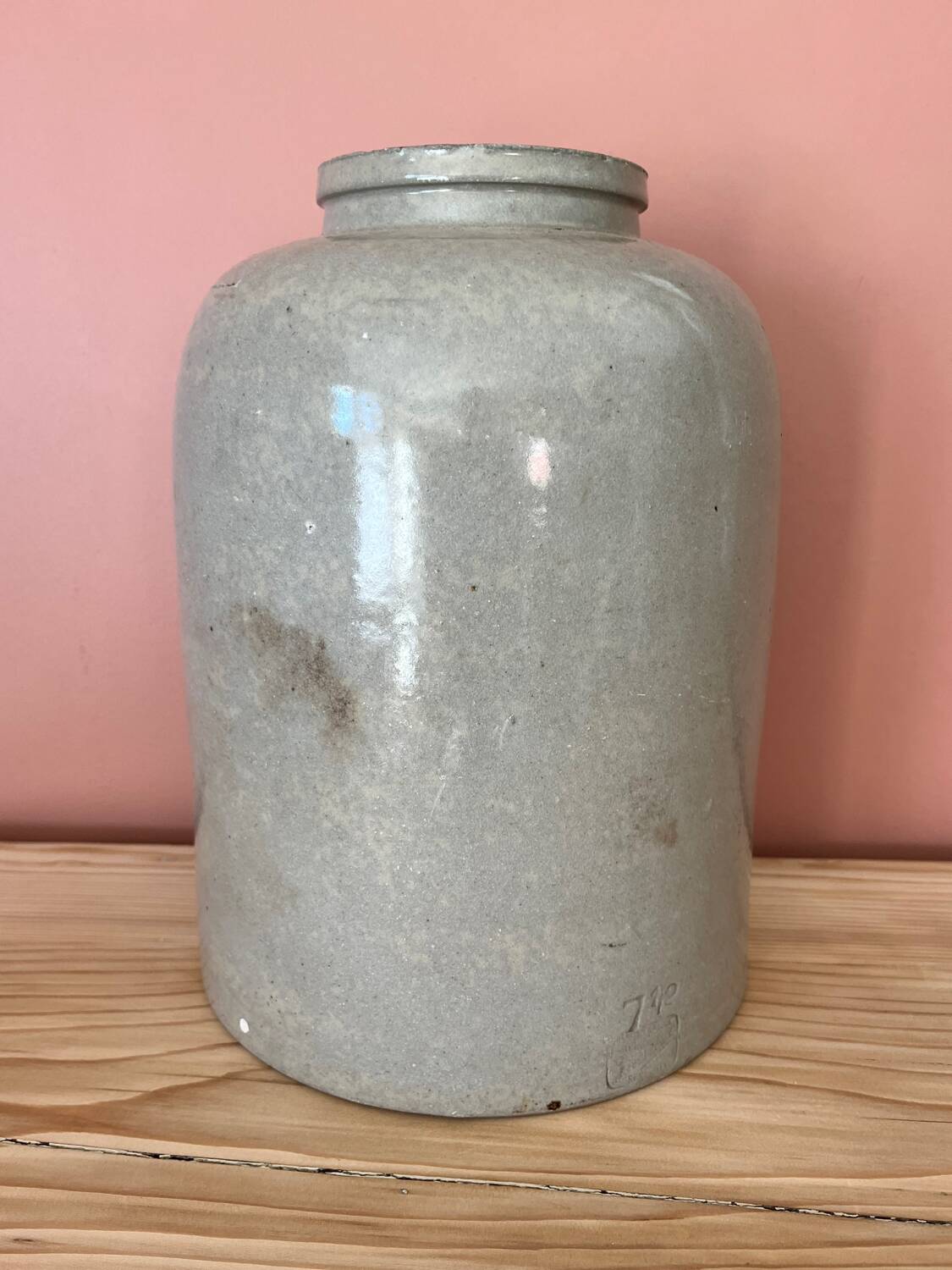 Stoneware pot vase