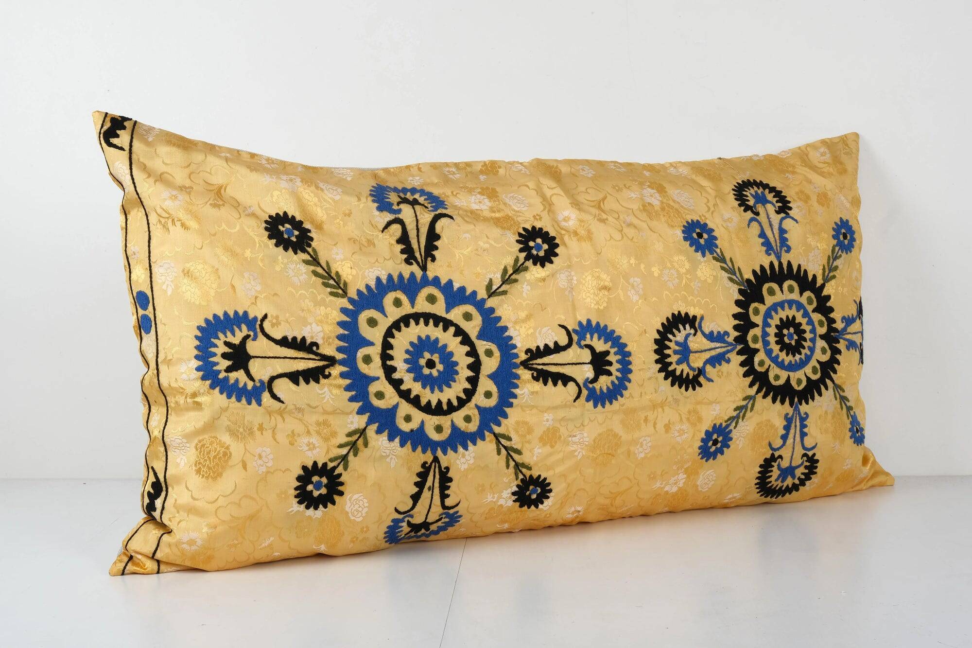 Vintage embroidered cushion cover 109x61 cm