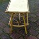 Table basse ou bout de canapé en rotin