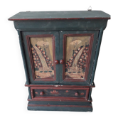 Doll wardrobe