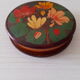 Boite ronde en bois décor floral