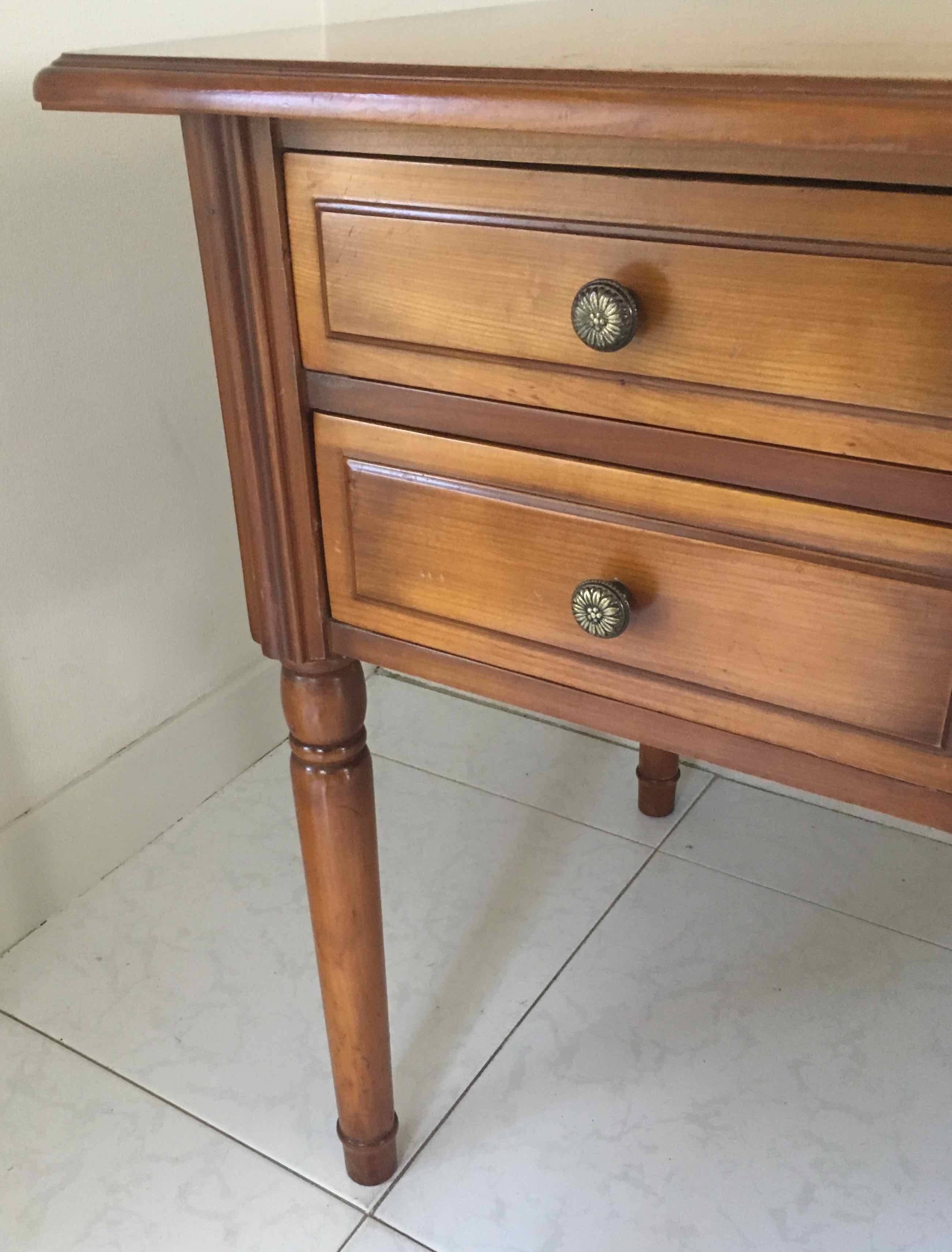 Bureau style Directoire 5 tiroirs et tablettes latérales