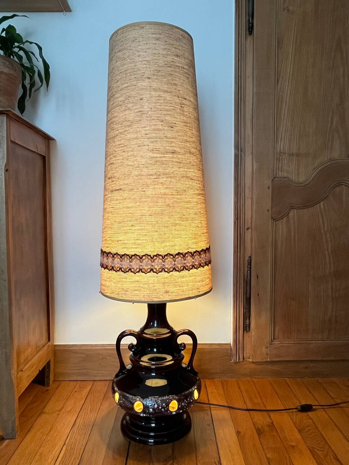 Large vintage 70s ceramic lamp – 1.20m