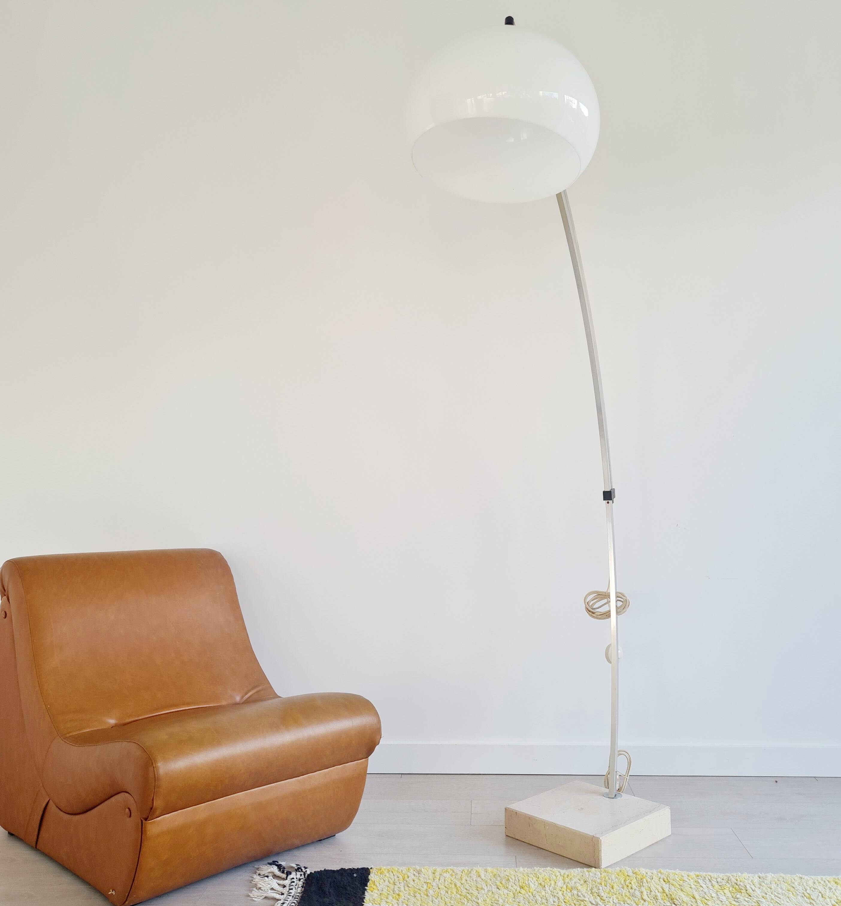 Arc floor lamp from the 60s-70s Guzzini