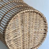 Round basket in woven wicker