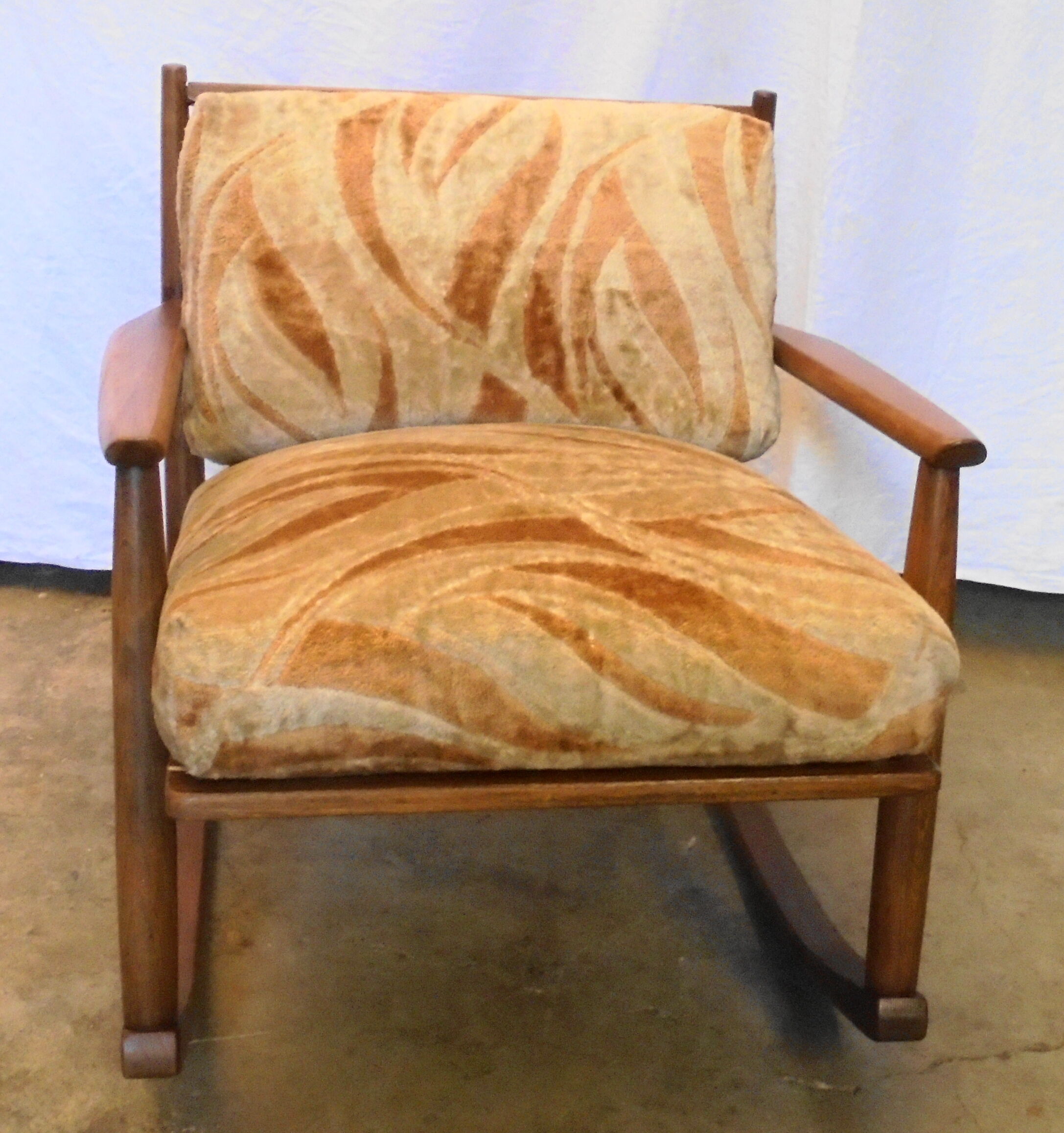 Scandinavian raocking-chair from the 70s