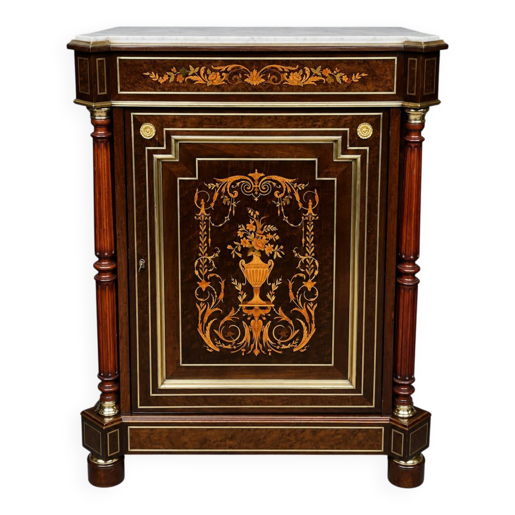 Elegant Napoleon III style commode. Marquetry in precious wood. Gilded bronze, marble top.