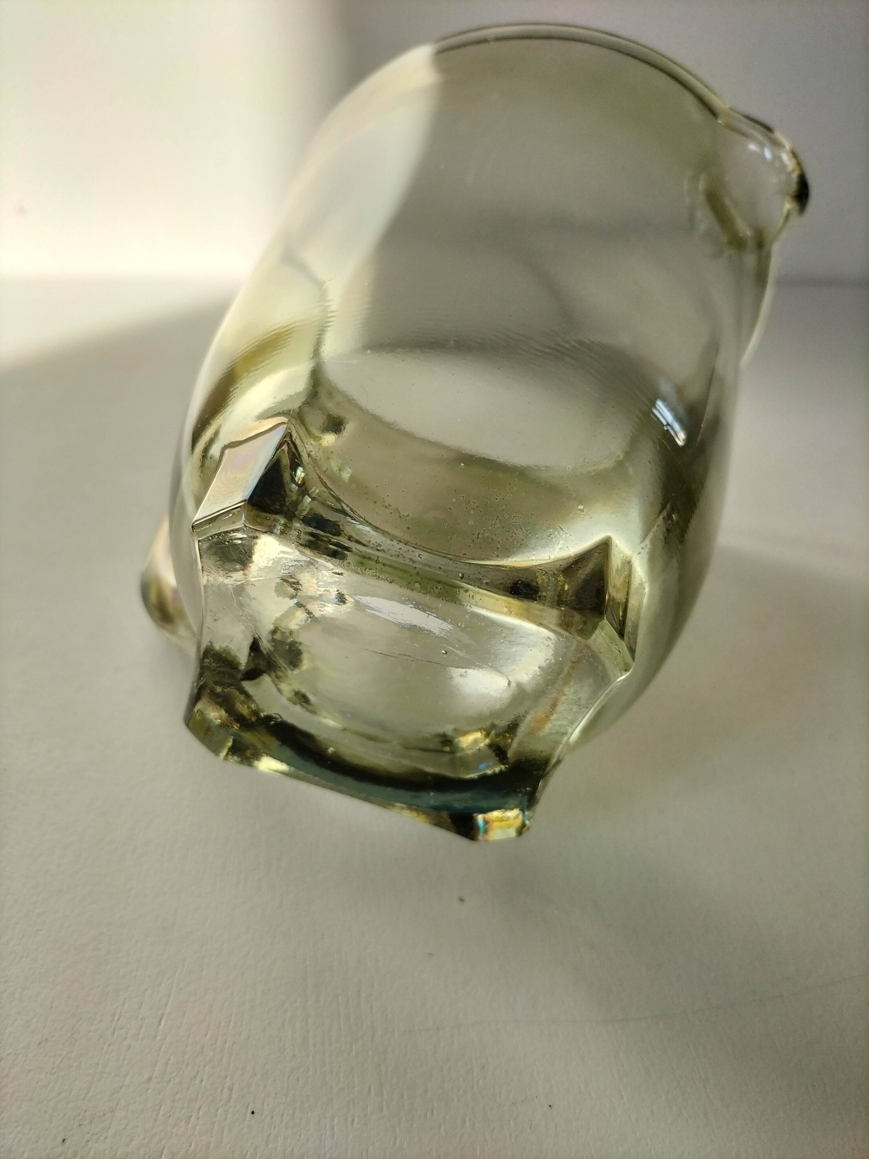 Pichet en verre fumé