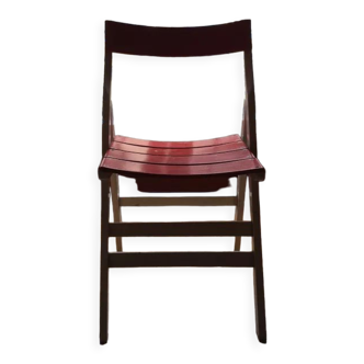 Vintage foldable chair in wood