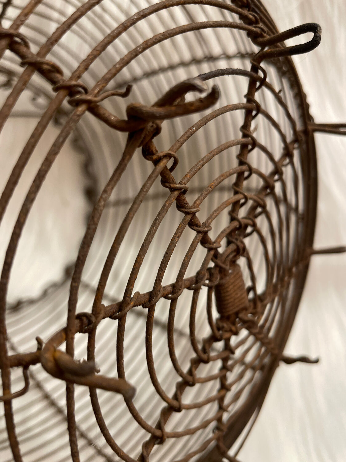 Vintage salad basket