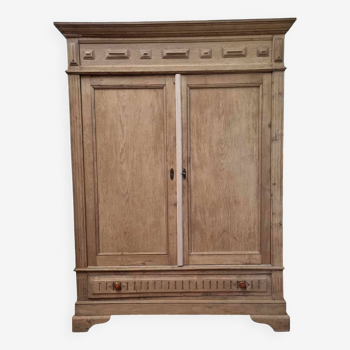 Petite armoire ancienne