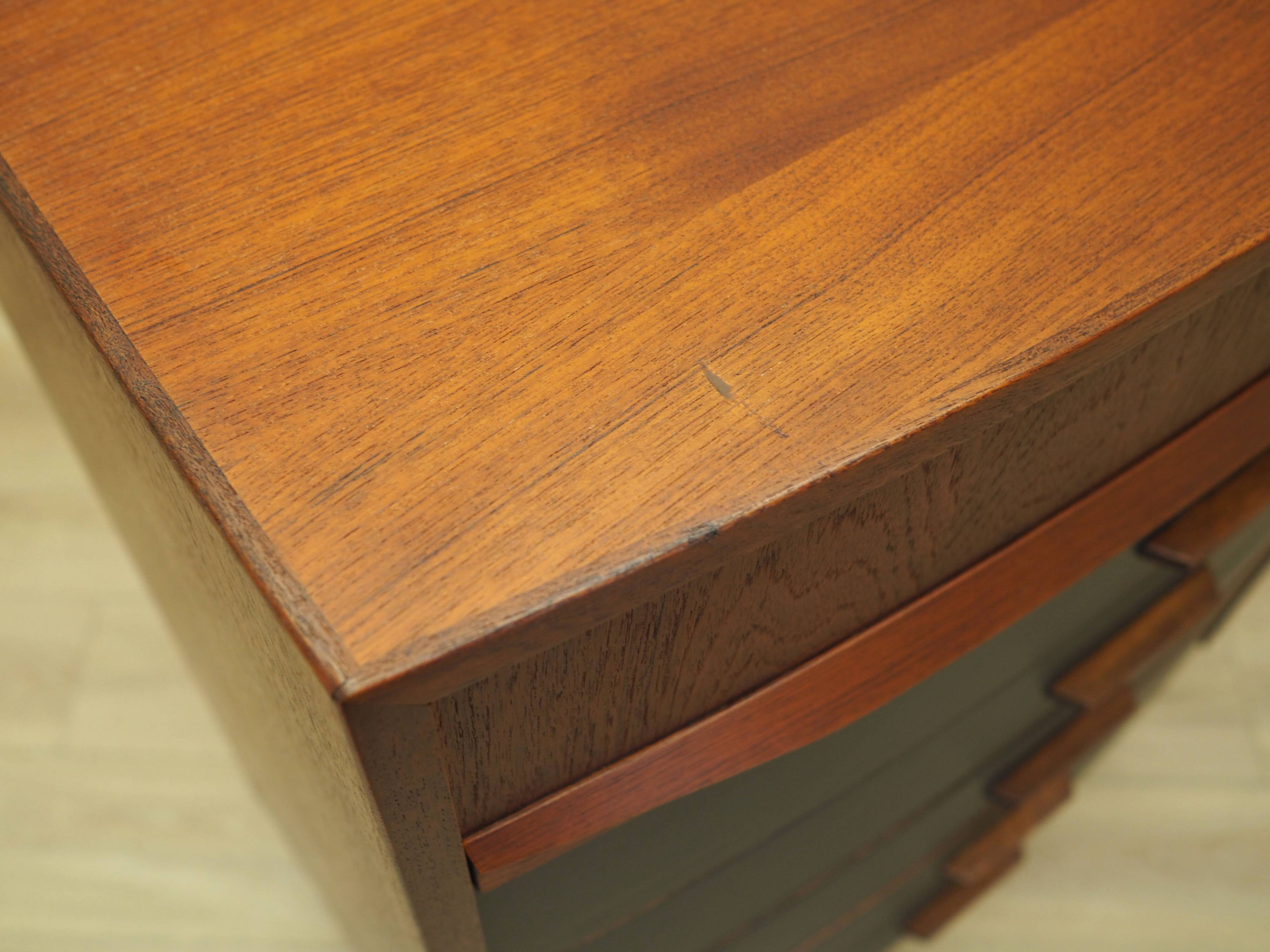 Commode en teck, design danois, années 1970, production : Danemark
