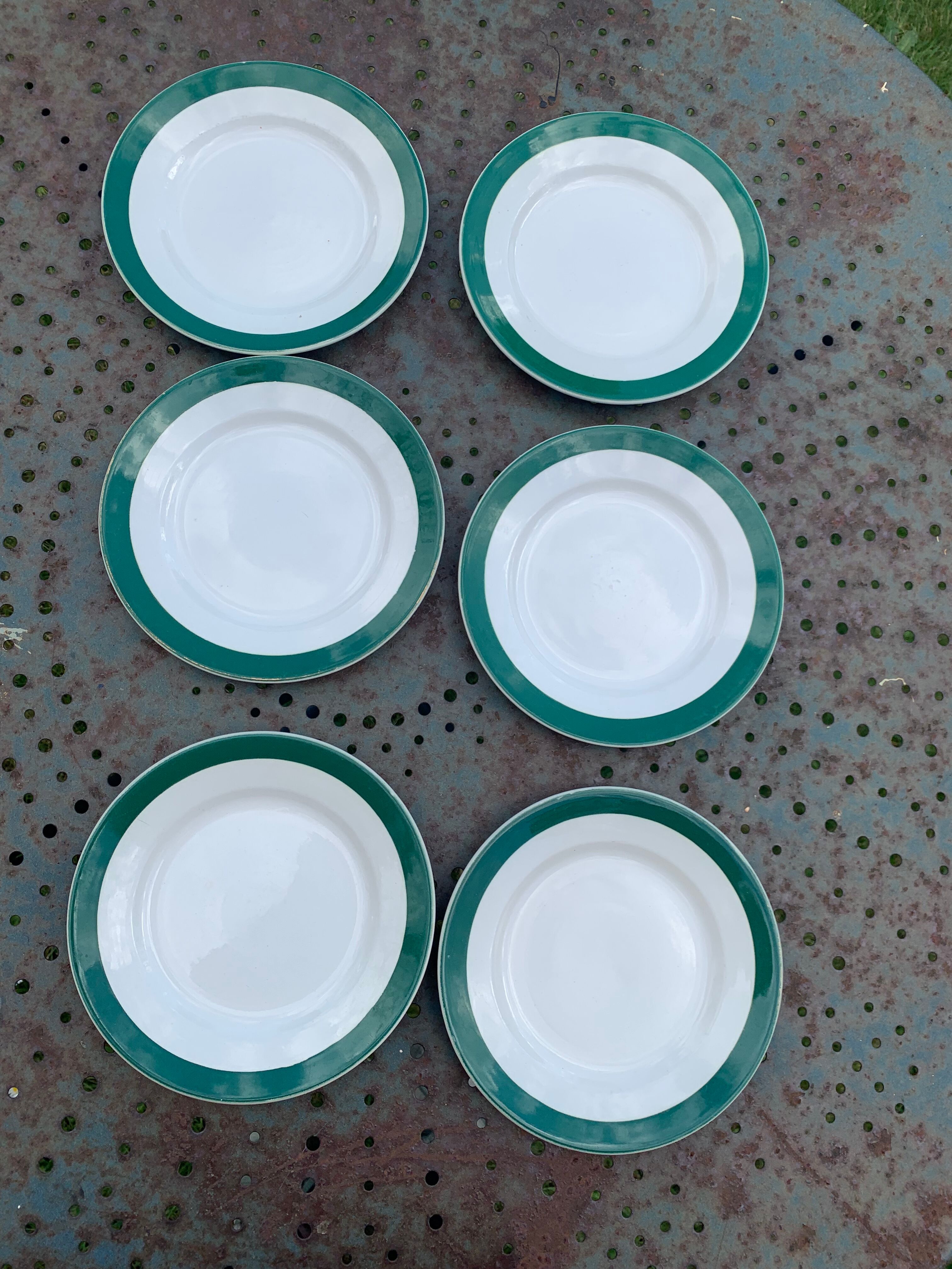 6 flat plates in white earthenware and green edging Digoin Sarreguemines vintage