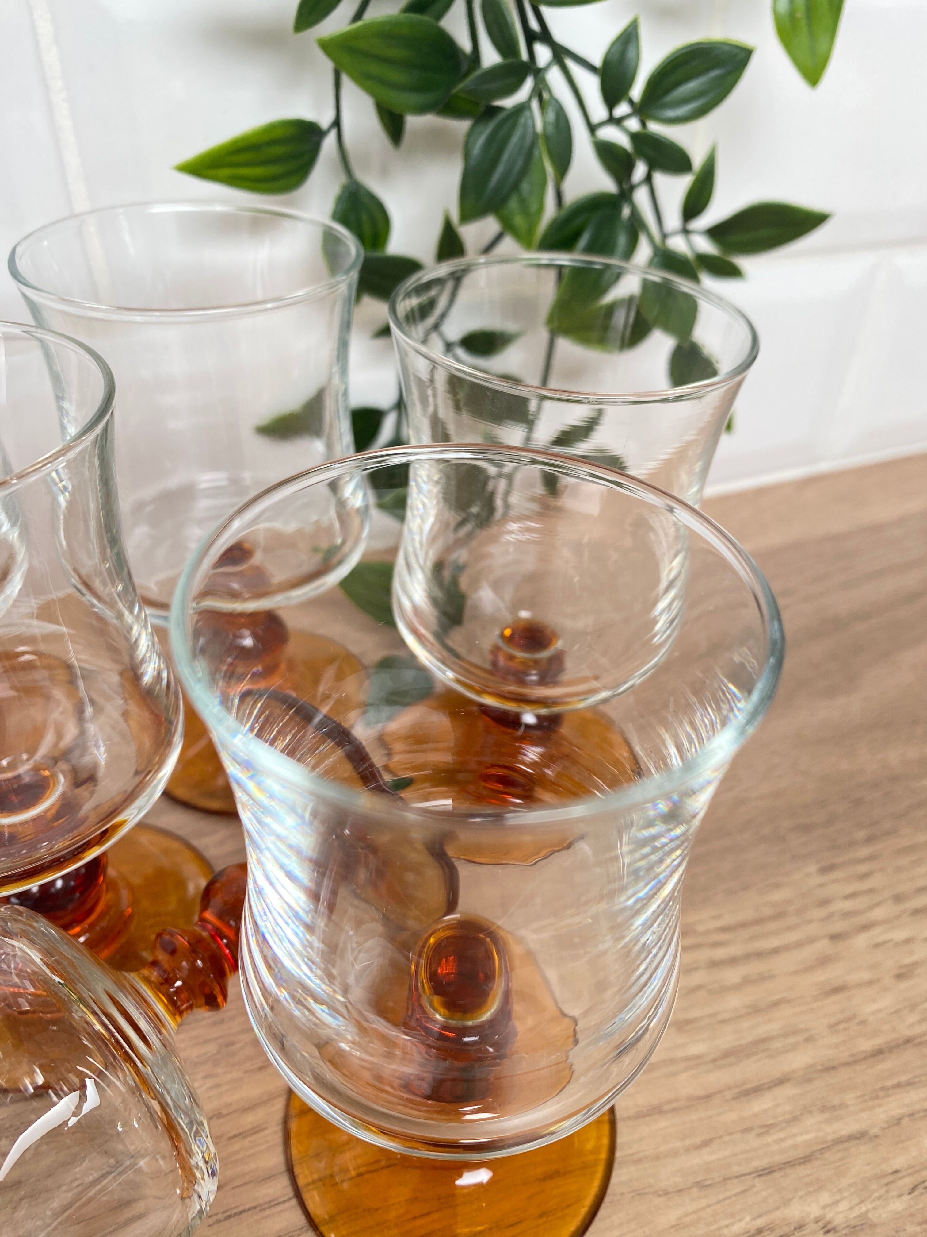 Set of 6 Luminarc white wine glasses Antique model