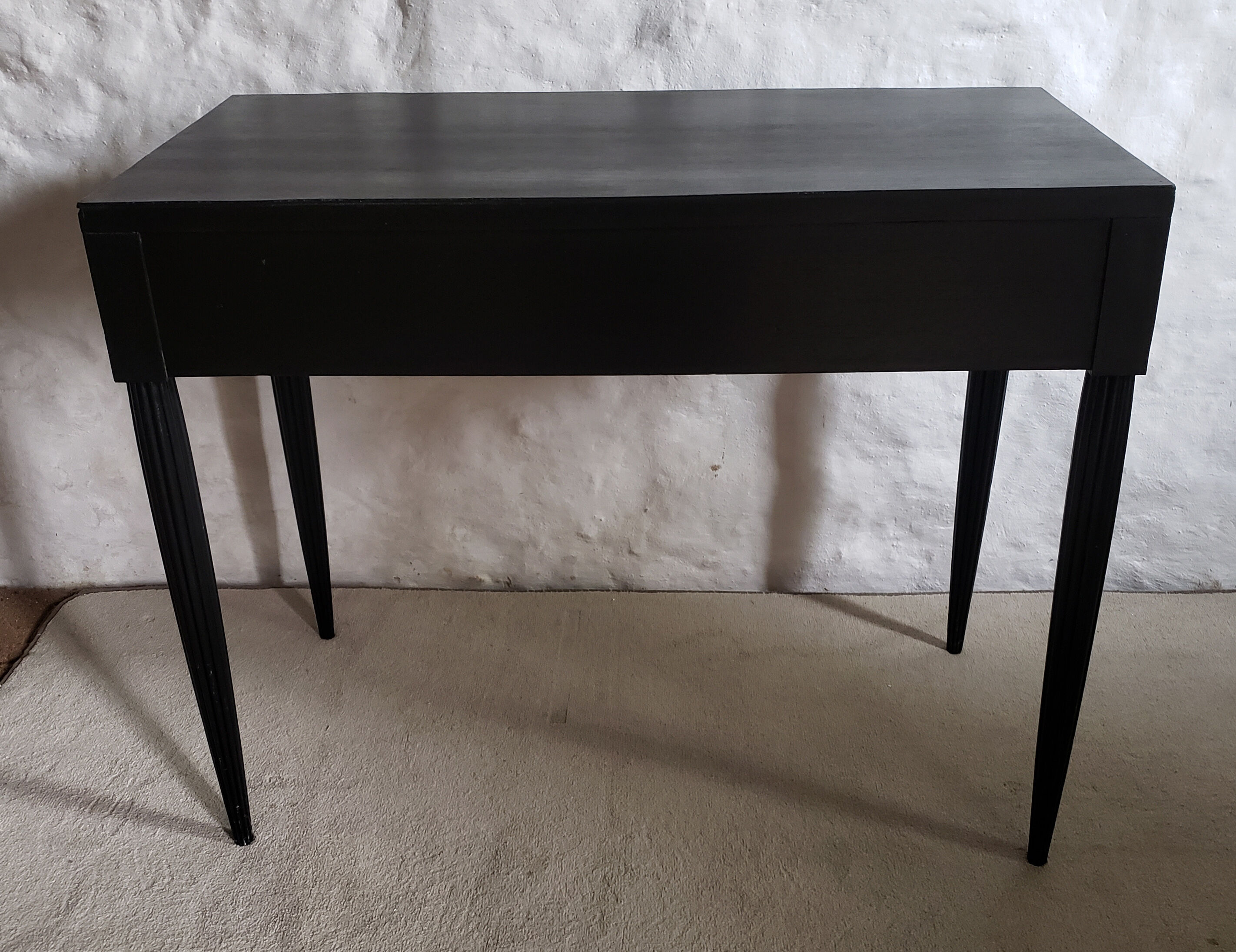 Black art-deco desk