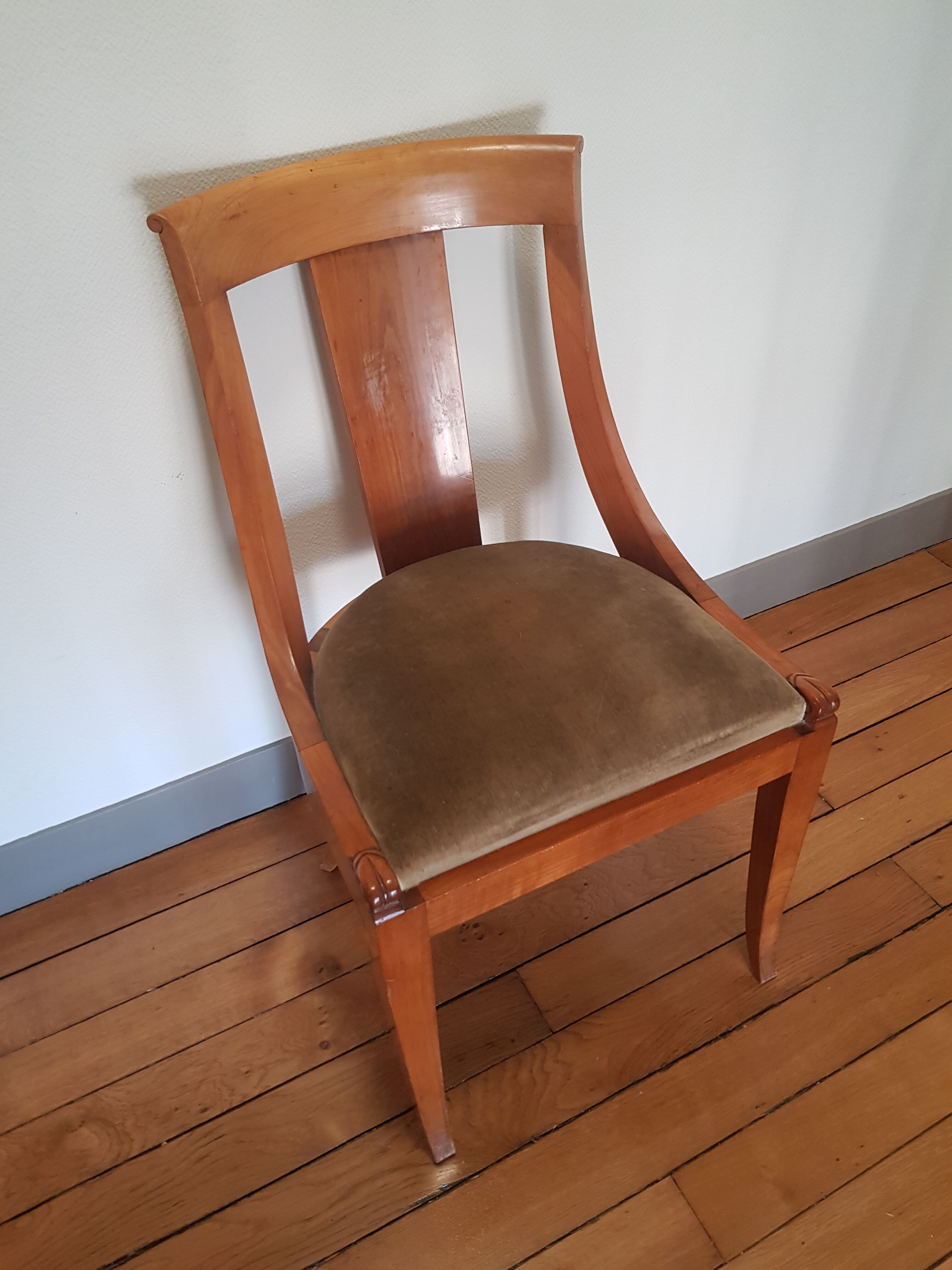 Art deco gondola chair