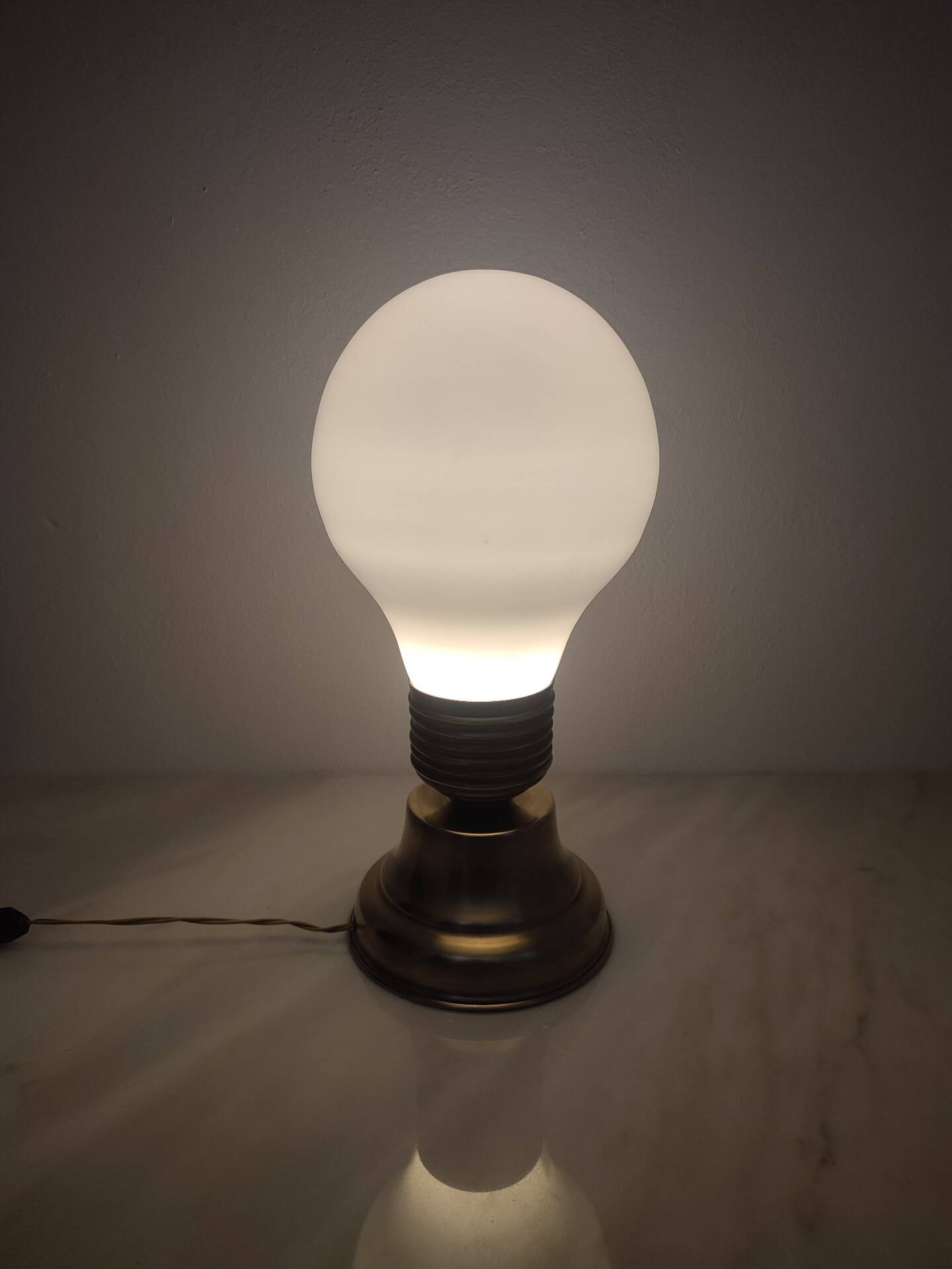Table Lamp "Giant Bulb" – Vintage Pop Art & Space Age Design (Year)