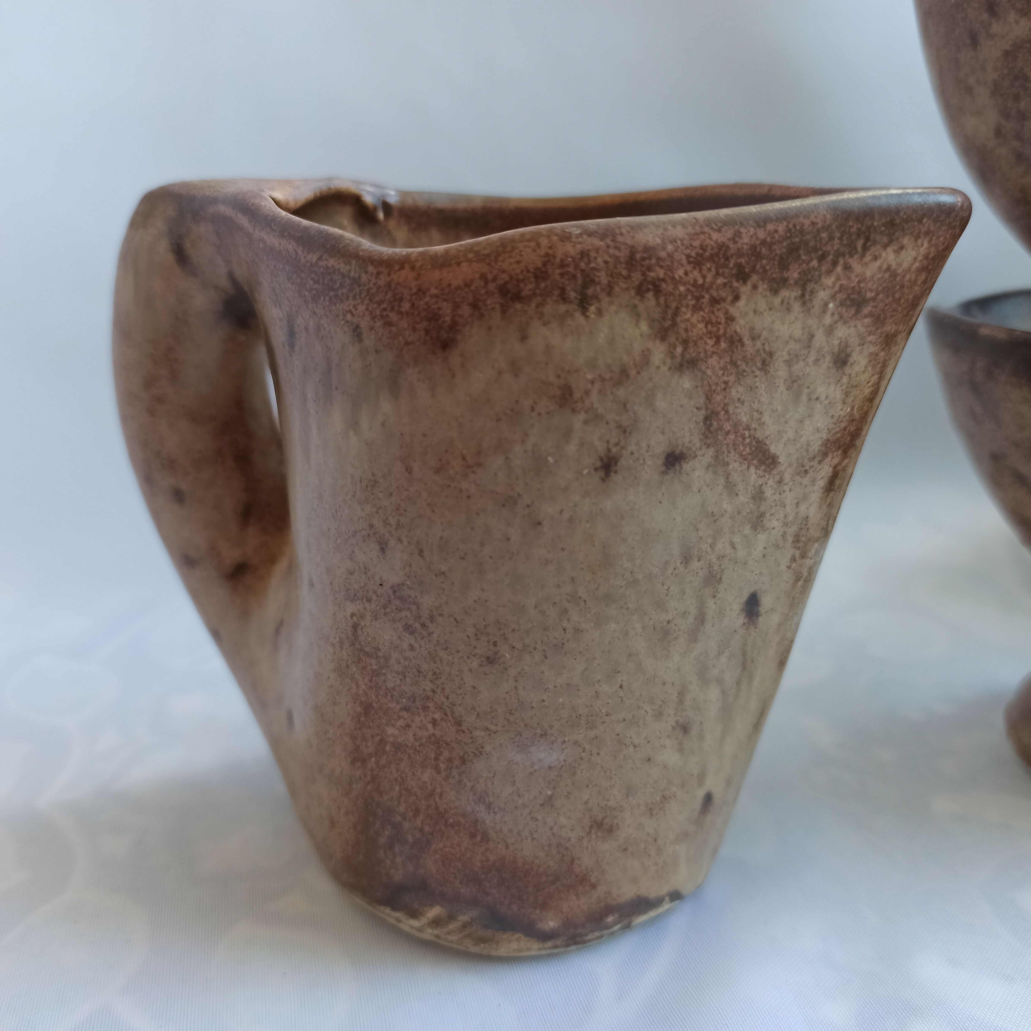 Modernist Mugs & Modernizer Pourer Vallauris