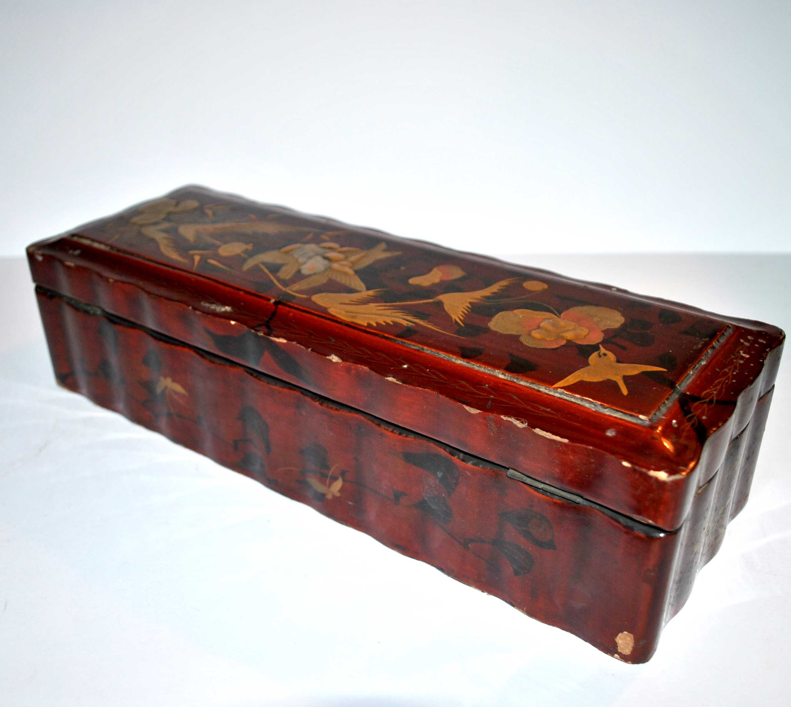 Antique glove box in Red China Lacquer decorated with golden birds