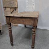 Farm table