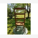 Mulched wooden armchair