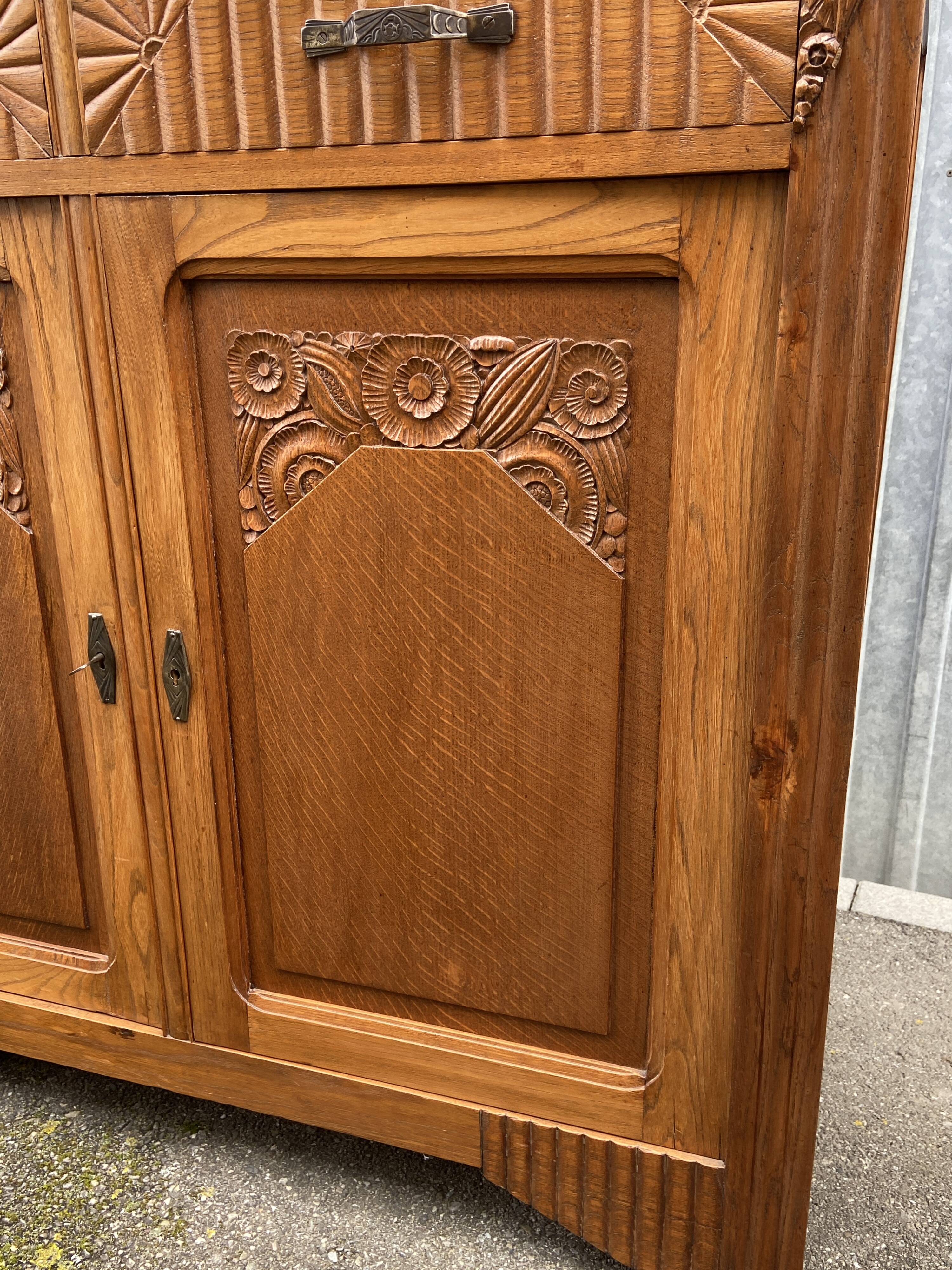 French Art Deco buffet in solid wood