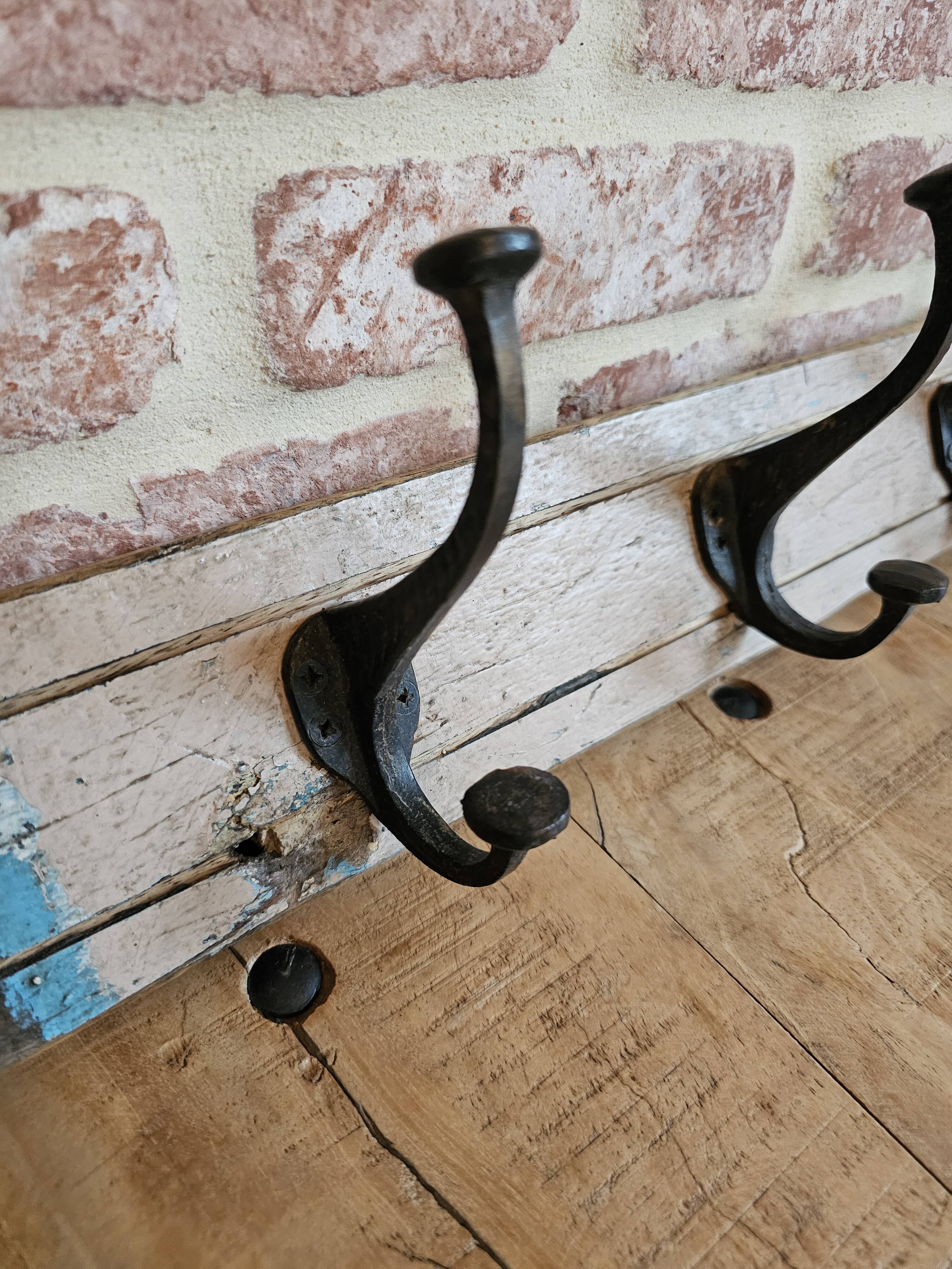 Solid teak coat hook with 4 double cast iron hooks