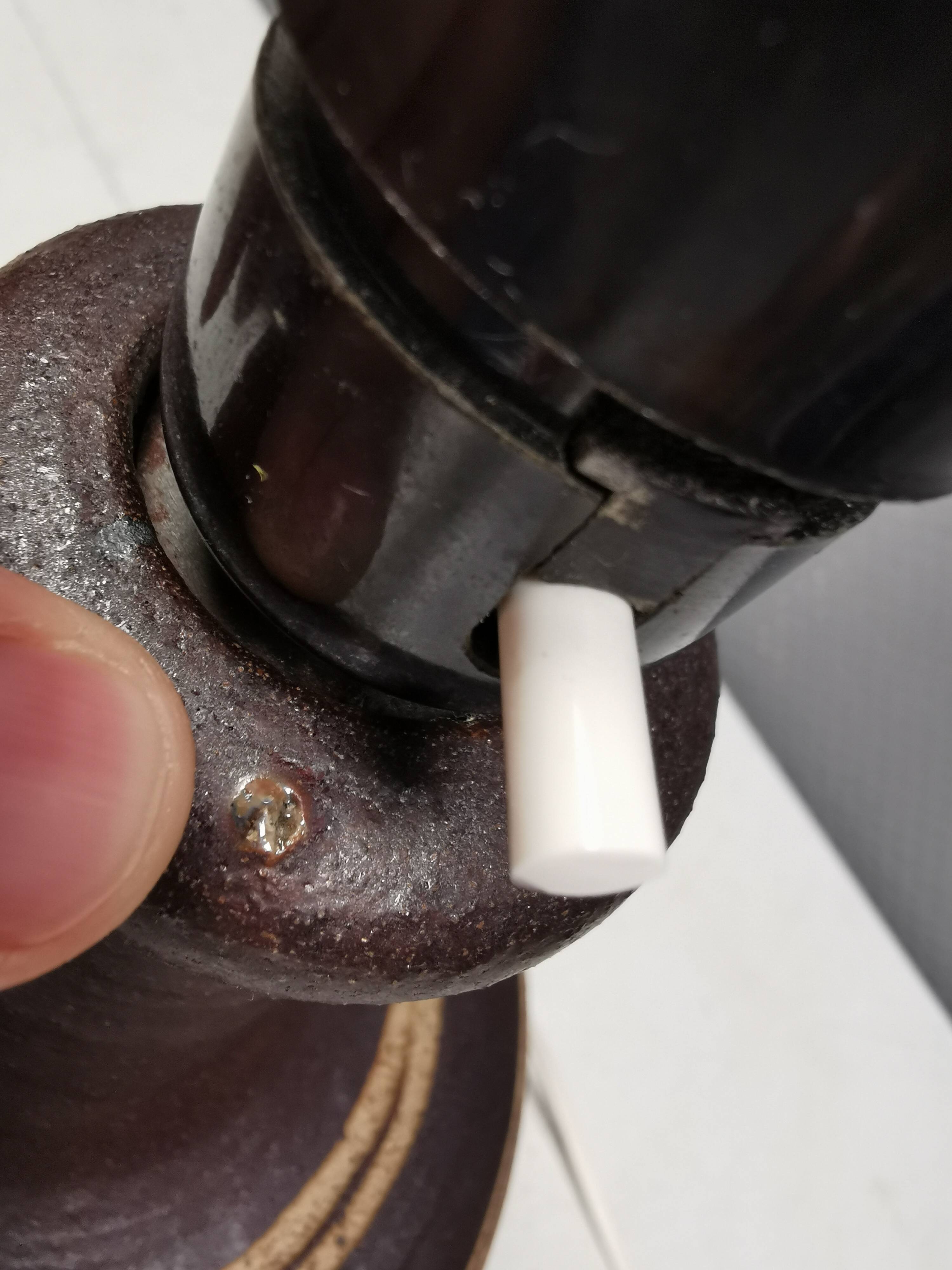 Beautiful Tue Poulsen table lamp in ceramic. Denmark 1970-80s.