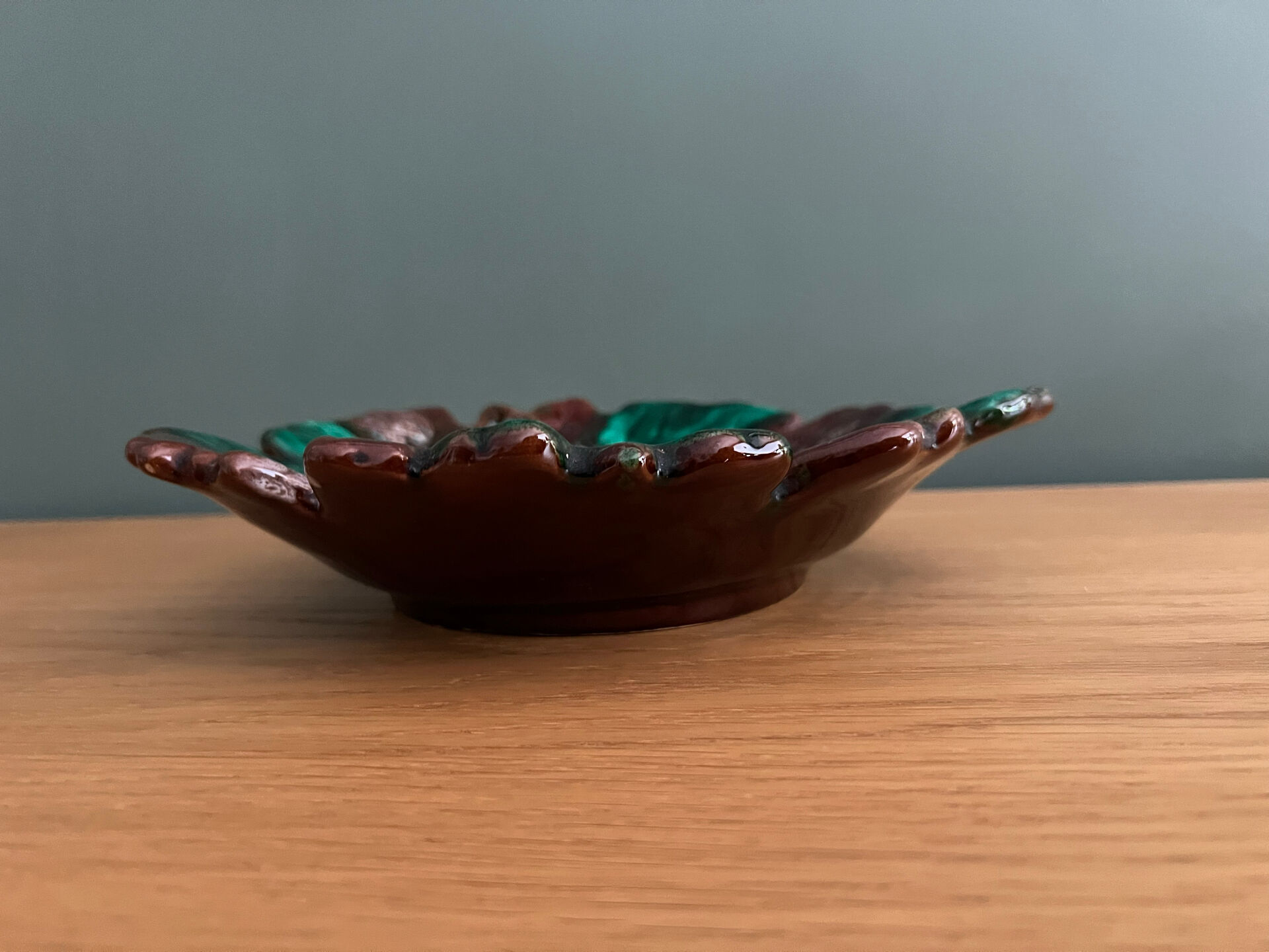 Autumn leaf tray