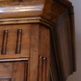 Armoire en noyer d'époque Louis XVI
