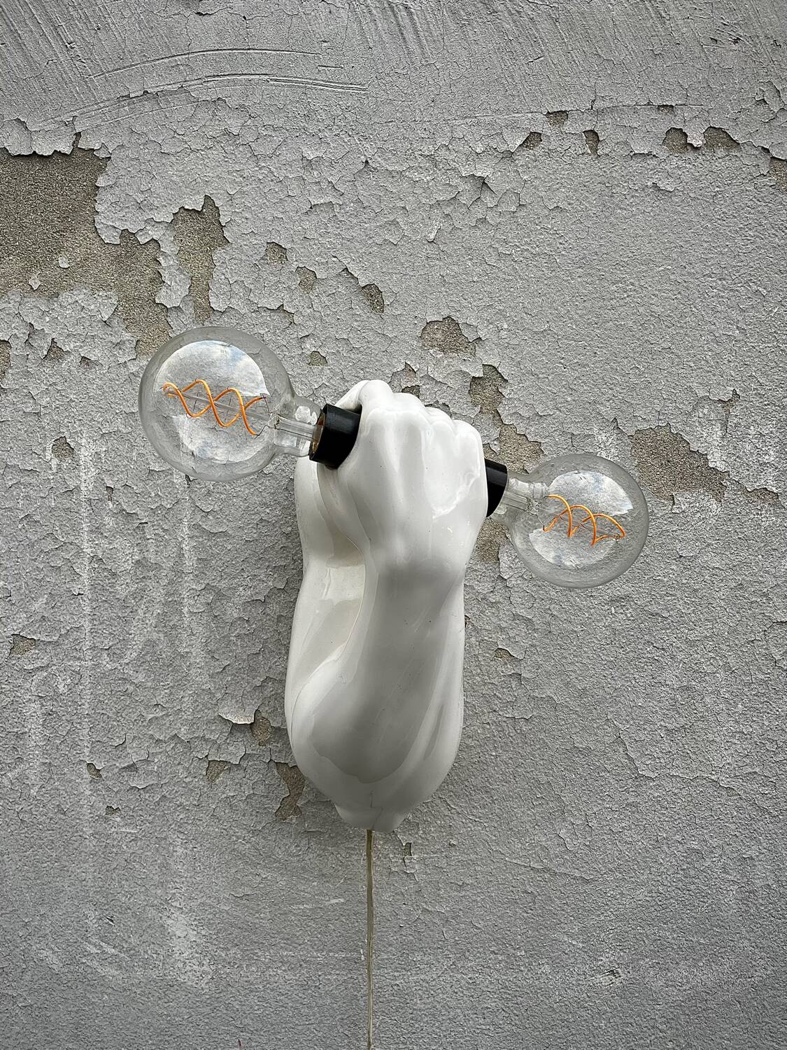 Applique murale avec haltères de Jean Claude Peiré