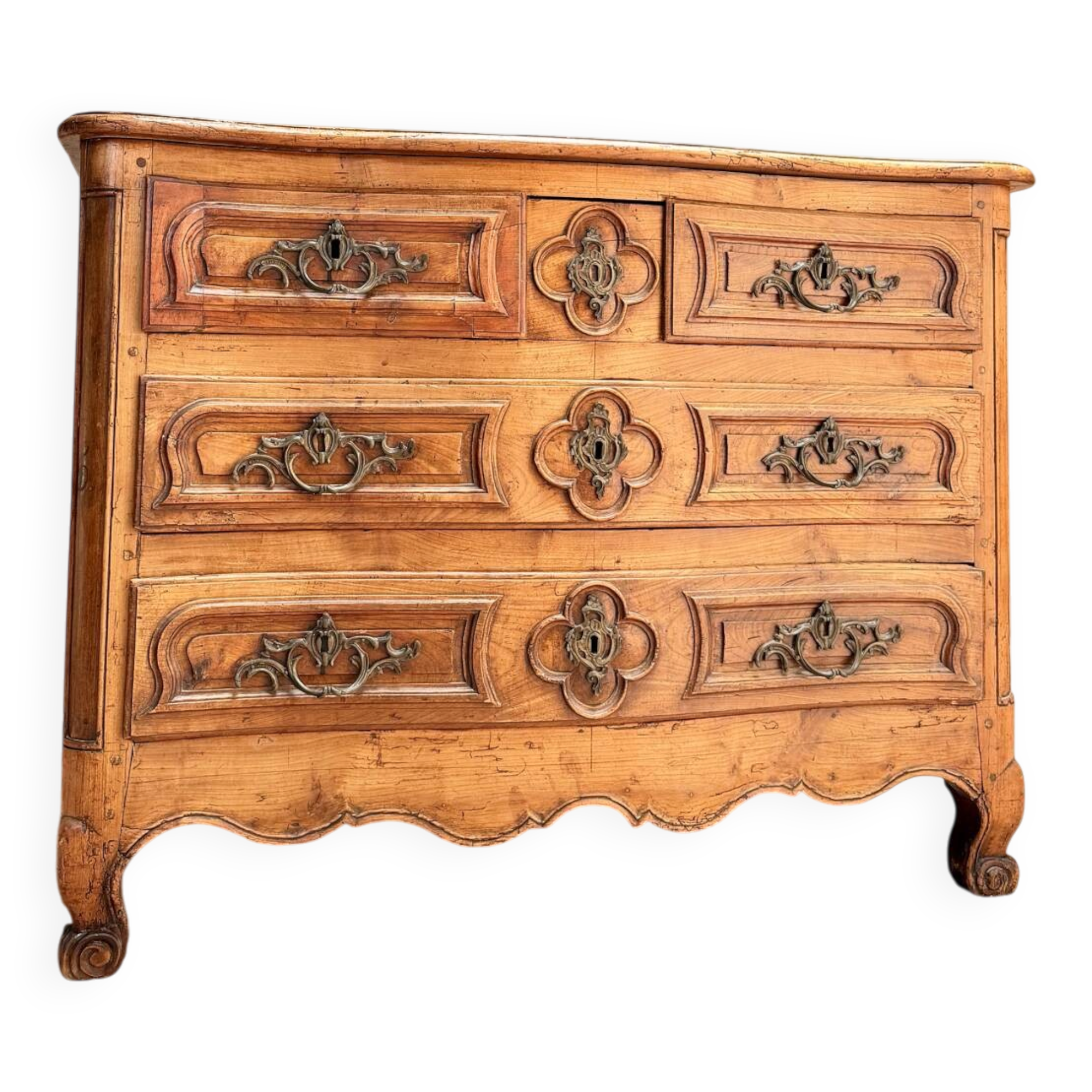 CURVED COMMODE IN WALNUT, PROVINCIAL WORK FROM THE LOUIS XV XVIII PERIOD