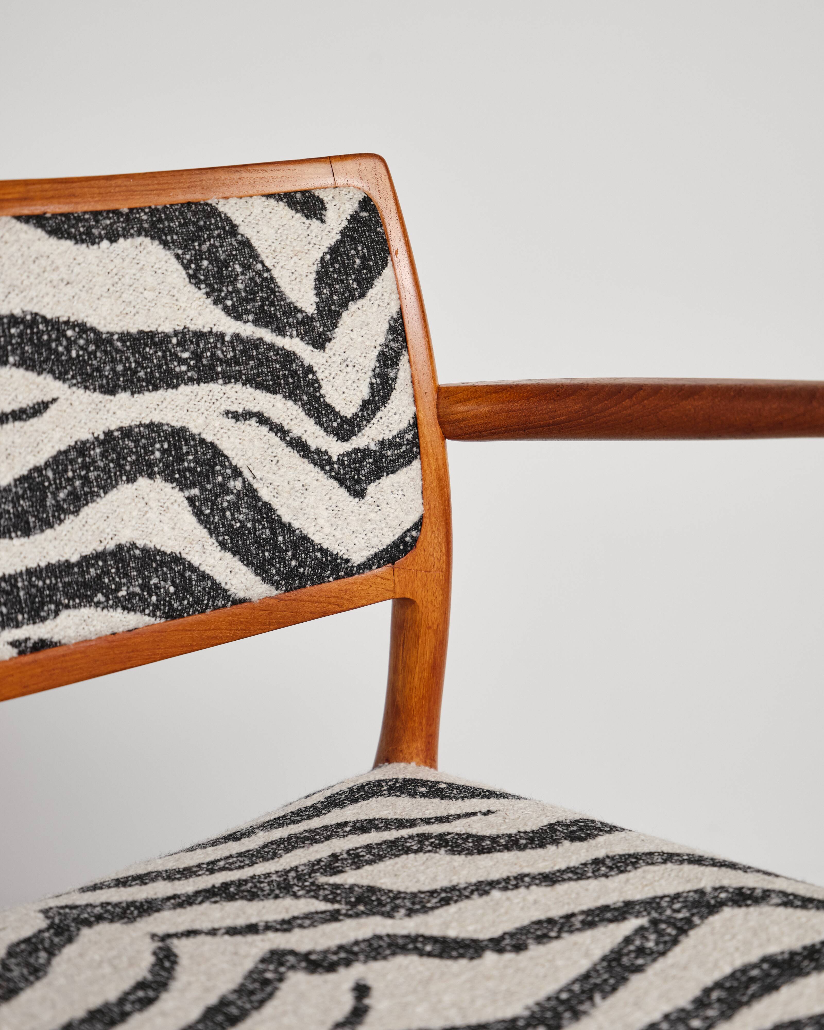Ensemble de 2 fauteuils danois Niels O. Møller, modèle 65, design du milieu