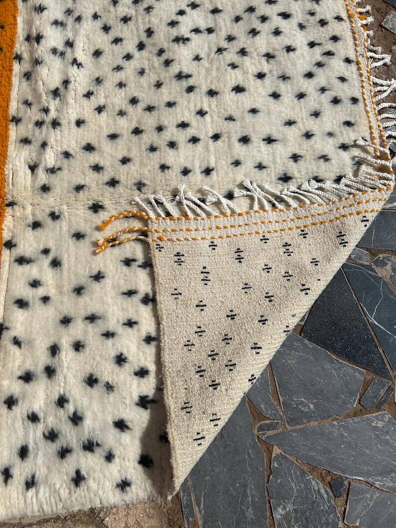 Handmade natural wool rug, size 100 x 200 cm