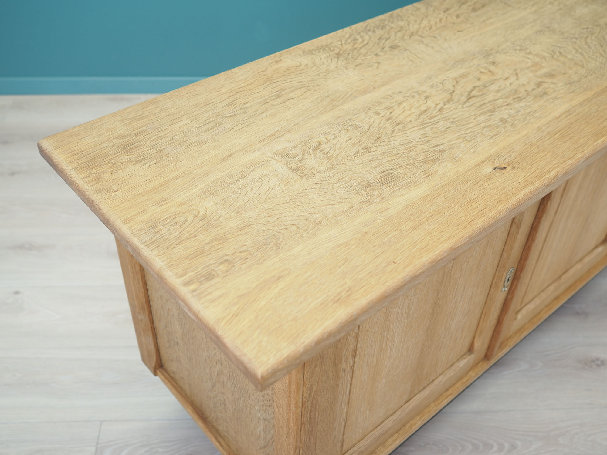 Sideboard in oak, 60s, Danish design, production: Denmark