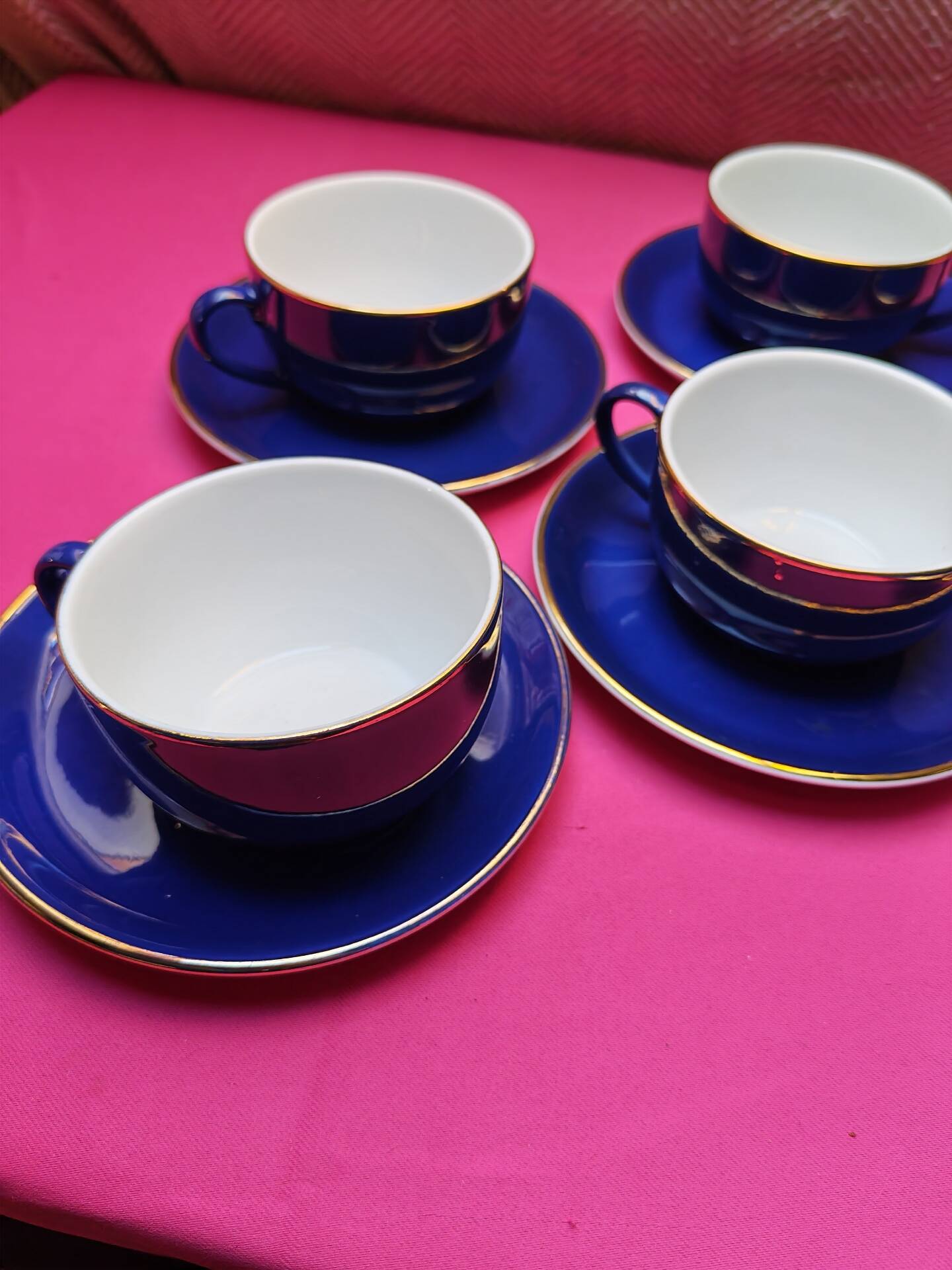 Service of 6 cups and saucers in cobalt blue with gold trim - Mitterteich