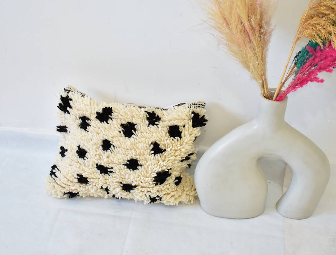 Handmade berber cushion 42 x 34 cm