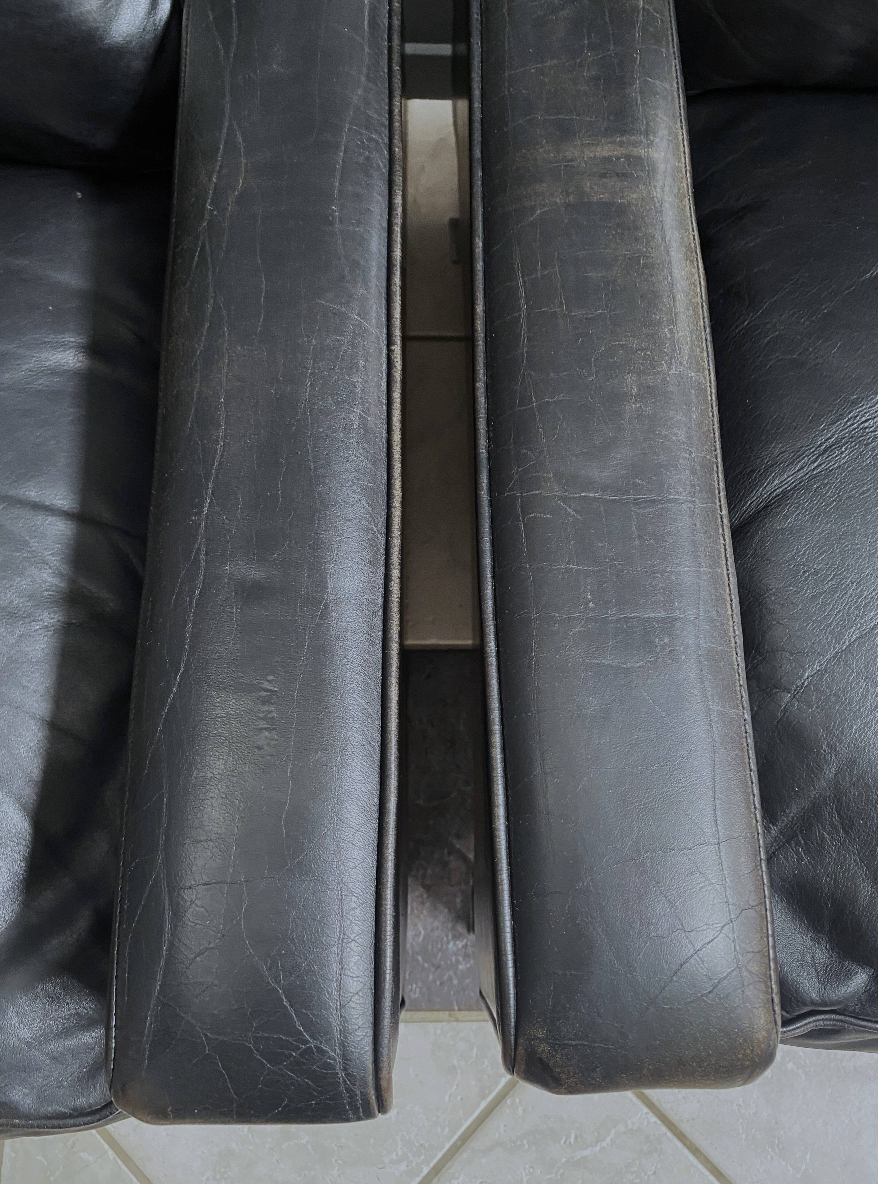 2 black leather Tecta chairs by Hans Konecke 1960s model D45