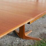 Dining round vintage with extensions