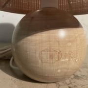 Lampe boule en bois