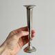 Petit vase soliflore en métal léger