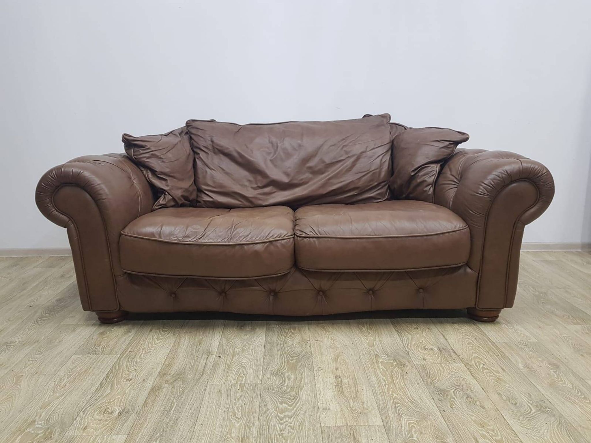 Mid-Century, Chesterfield sofa, natural leather